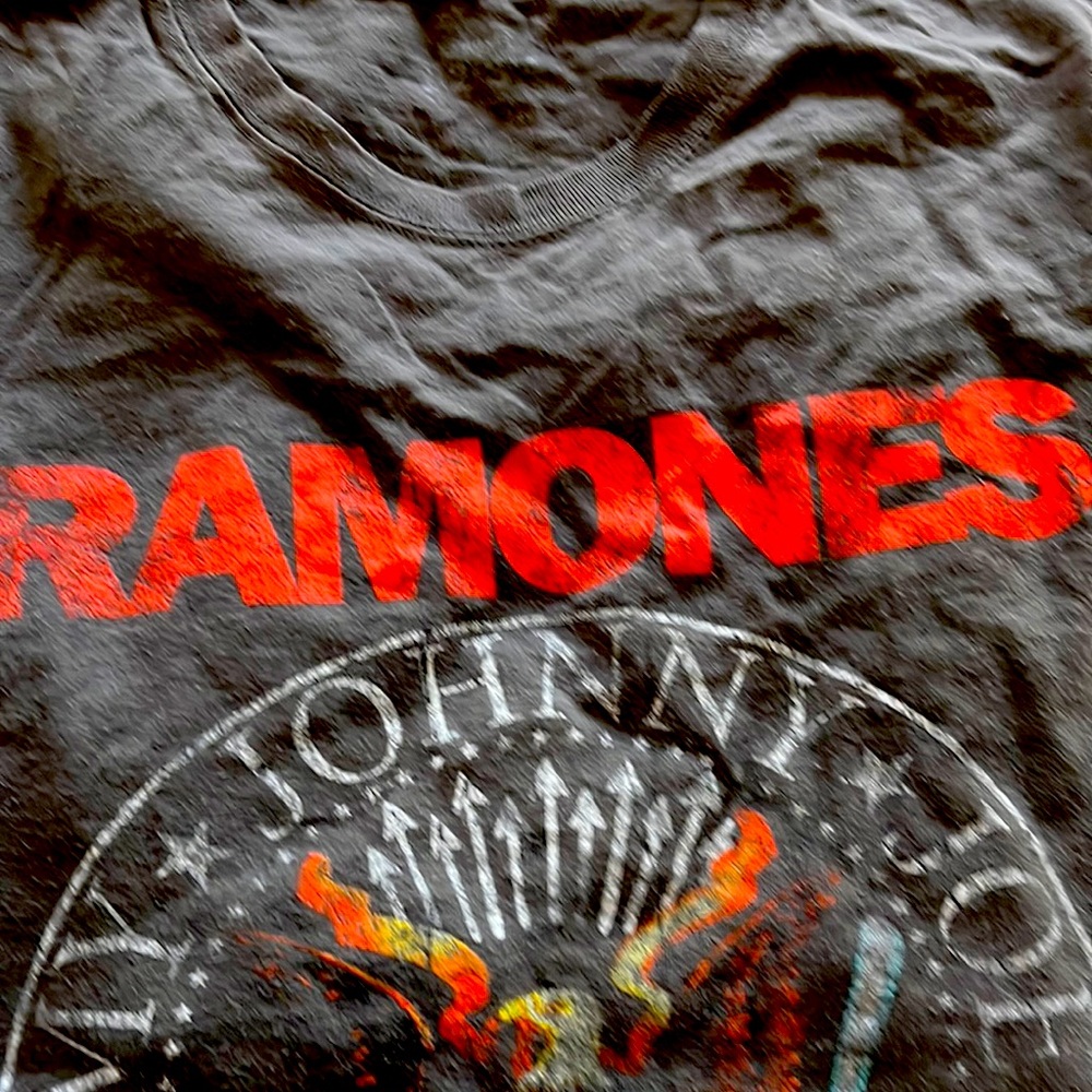 Graphic tee